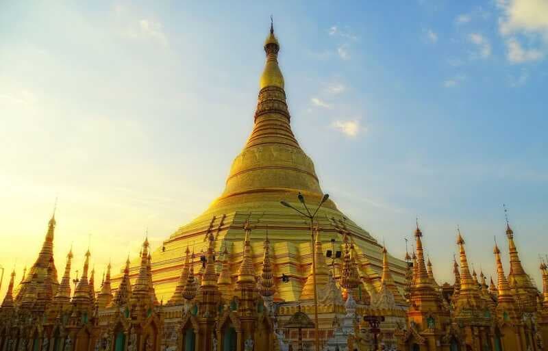 Altın Budist Tapınağı: Shwedagon Pagodası