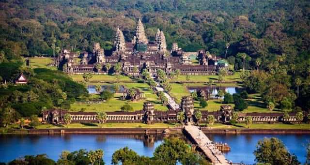 Dünyanın En Büyük Tapınak Şehri: Angkor Wat