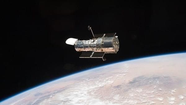 Hubble Uzay Teleskobu, 32. Yaşını Kutluyor: İşte Çektiği Gizem Dolu Fotoğraflar