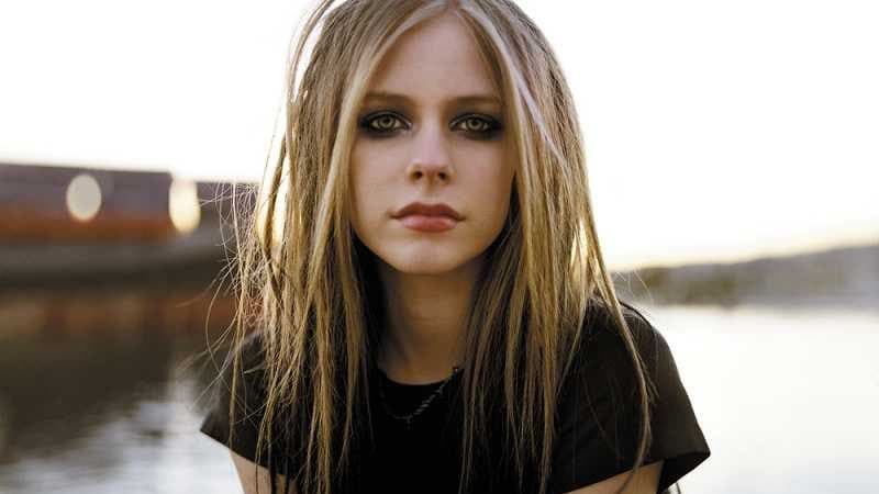 ''AVRIL ASLINDA YILLAR ÖNCE ÖLDÜ!'' İddialarına Yakın Markaj