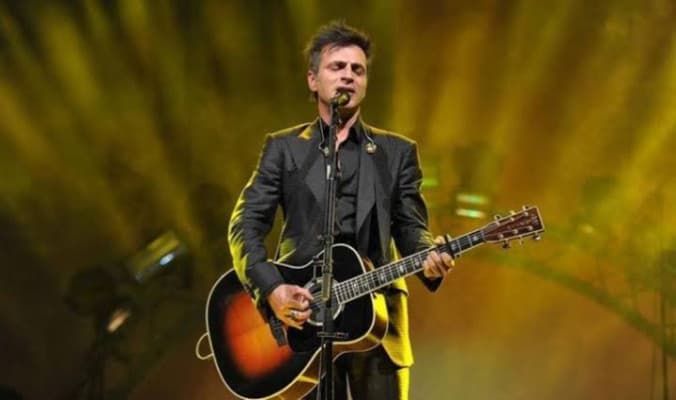 Teoman "Ayna" şarkısı ile bir gencin hayatını kurtardığını anlattı