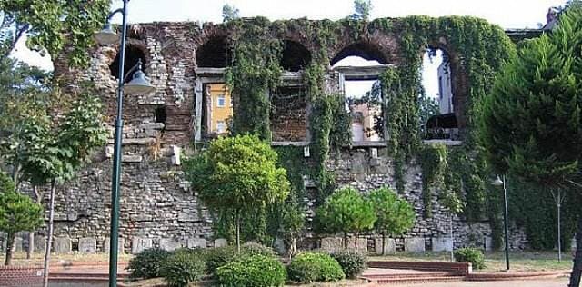 İstanbul Büyükşehir Belediyesi'nin Restore Ettiği Bukeleon Sarayı Kazı Çalışmaları