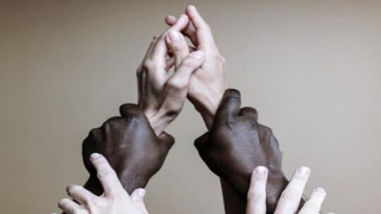 Maslow’un İhtiyaçlar Hiyerarşisi: İnsan Davranışsal Motivasyonunun Temelini Oluşturan Beş İhtiyaç