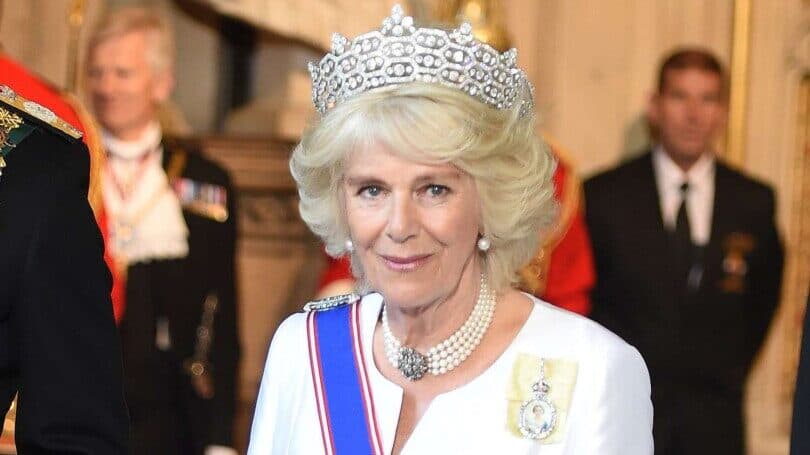 İngiltere Yeni Kralı'nın Eşi Camilla'nın Monogramı Açıklandı