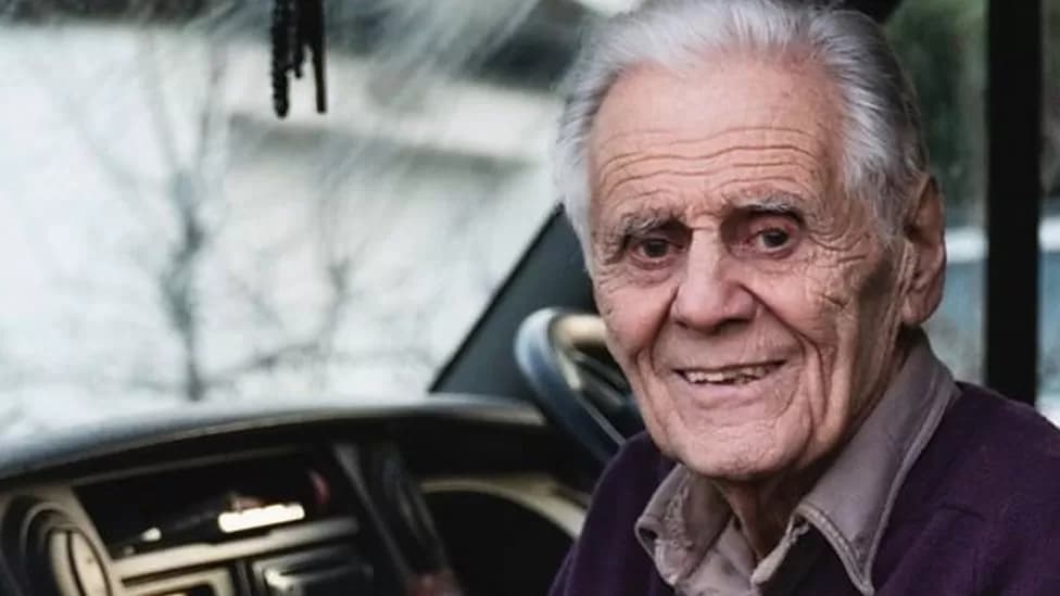 84 Yaşındaki Bağış Kampanyacısı Türkiye'ye Ambulans Göndermek İstediğini Söyledi