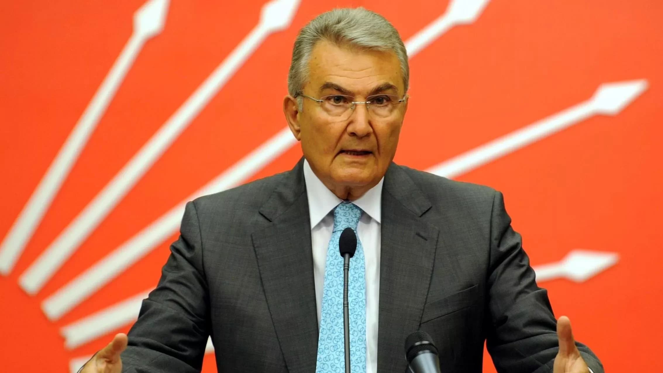 CHP'nin Eski Genel Başkanı Deniz Baykal Hayatını Kaybetti